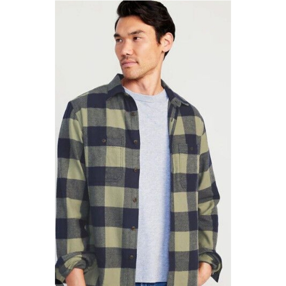 Old Navy Men's Green and Navy Plaid Double Brushed Flannel Button Down Shirt